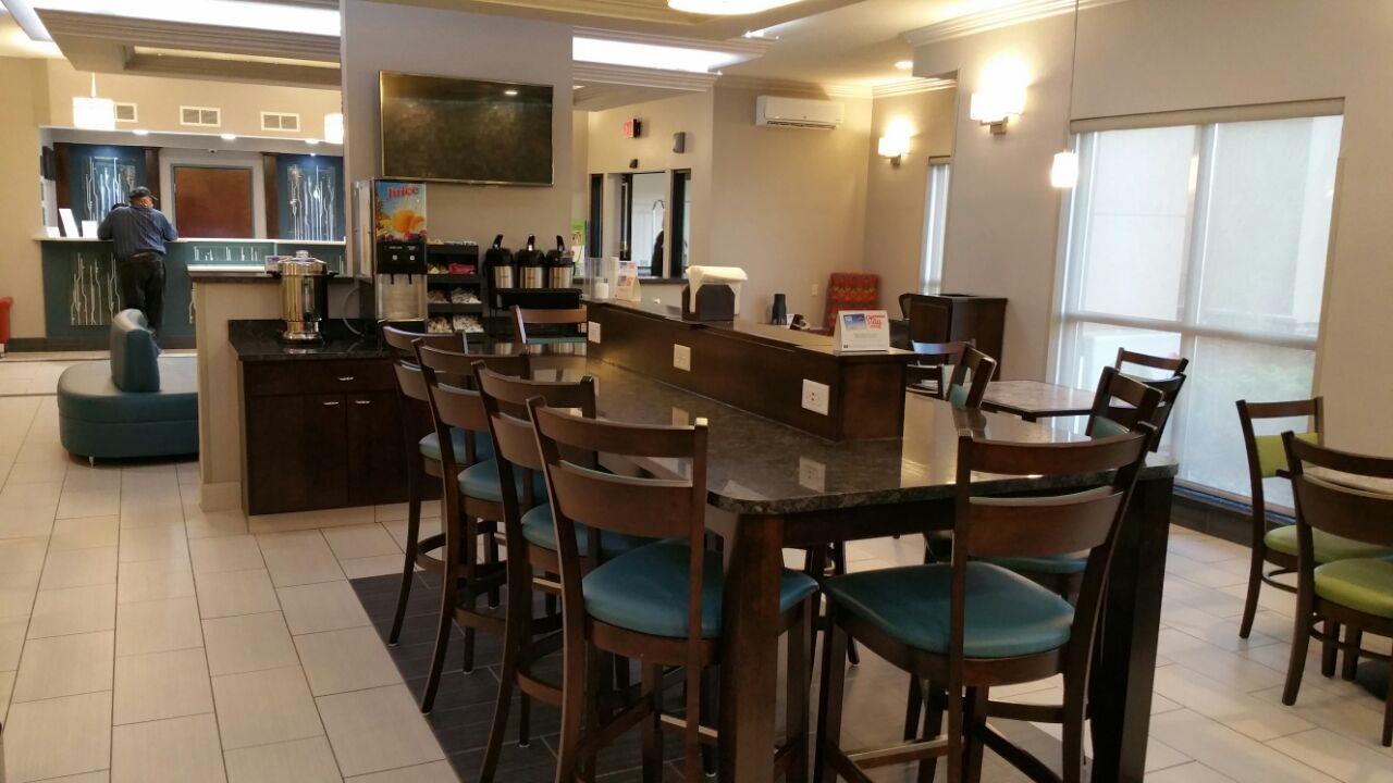 Best Western Elkhart Inn & Suites Εξωτερικό φωτογραφία