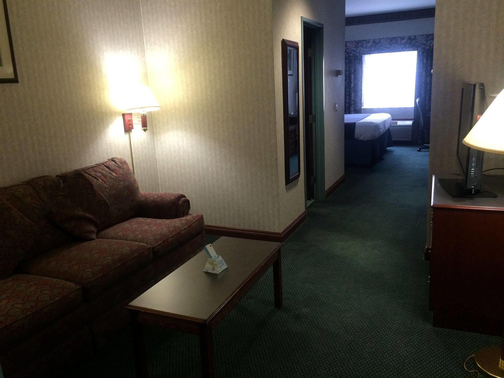 Best Western Elkhart Inn & Suites Εξωτερικό φωτογραφία