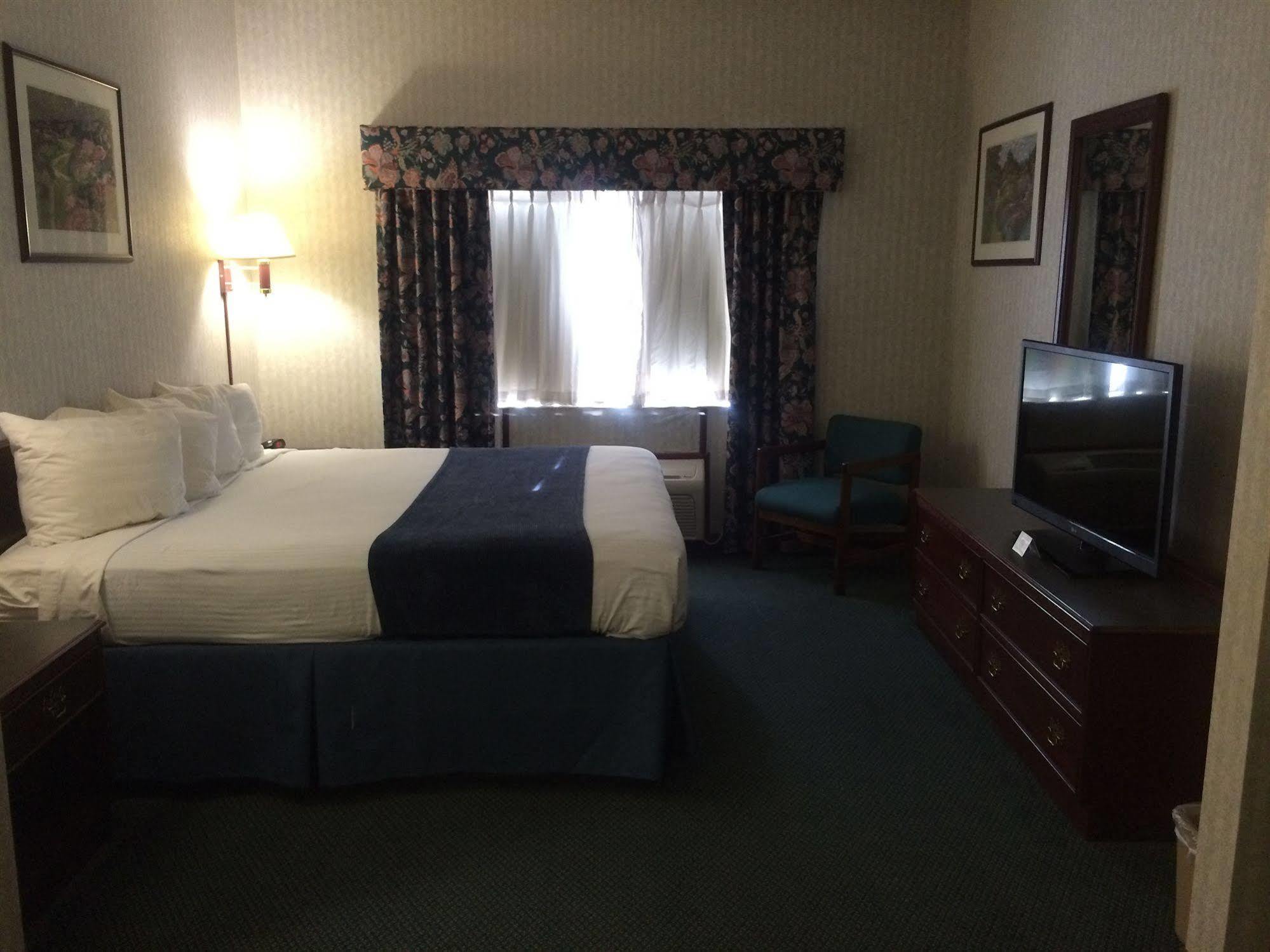 Best Western Elkhart Inn & Suites Εξωτερικό φωτογραφία